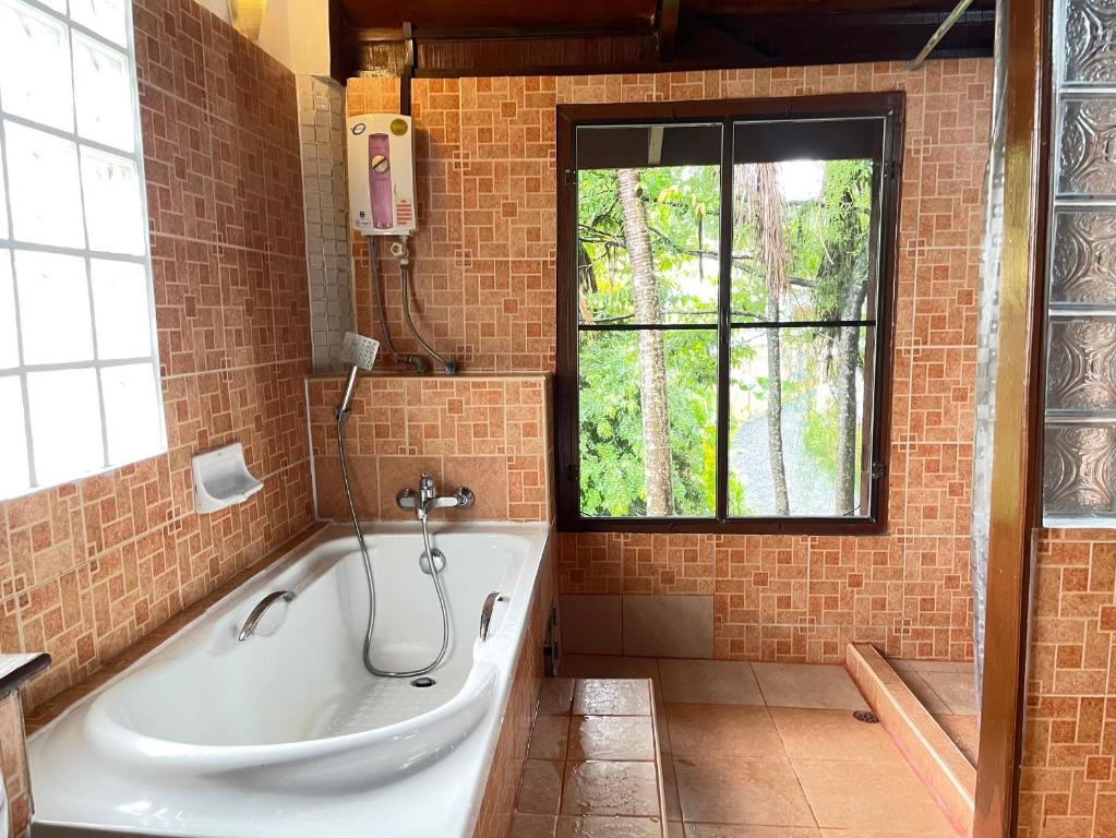 Gallery image of Ban Pairoj by Siam Modern guesthouse in Nai Yang Beach