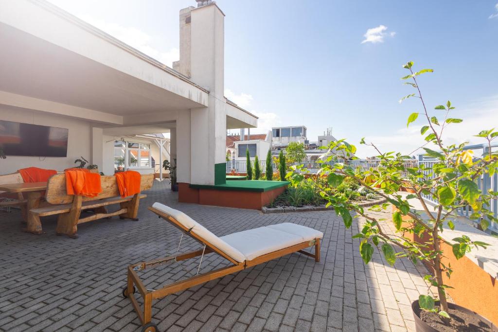 Balkón nebo terasa v ubytování Rooftop City Residence with Underground Parking