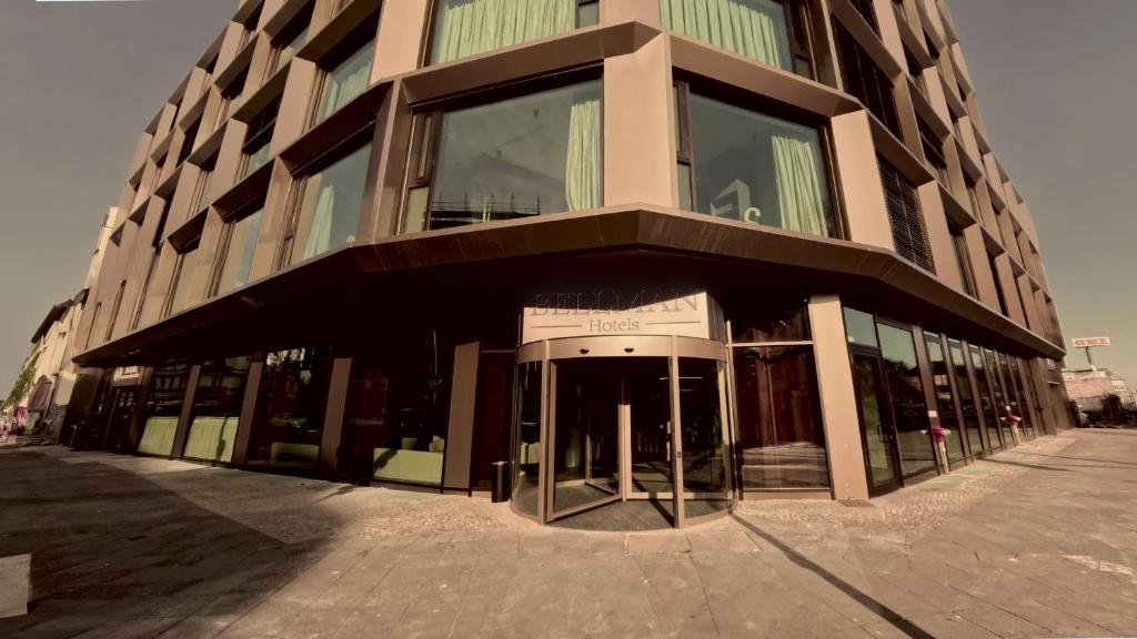 Budova, kde se hotel nachází
