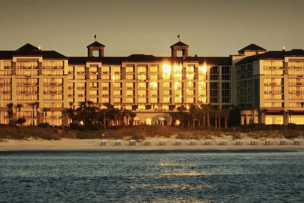 The Ritz-Carlton Amelia Island beach at sunset