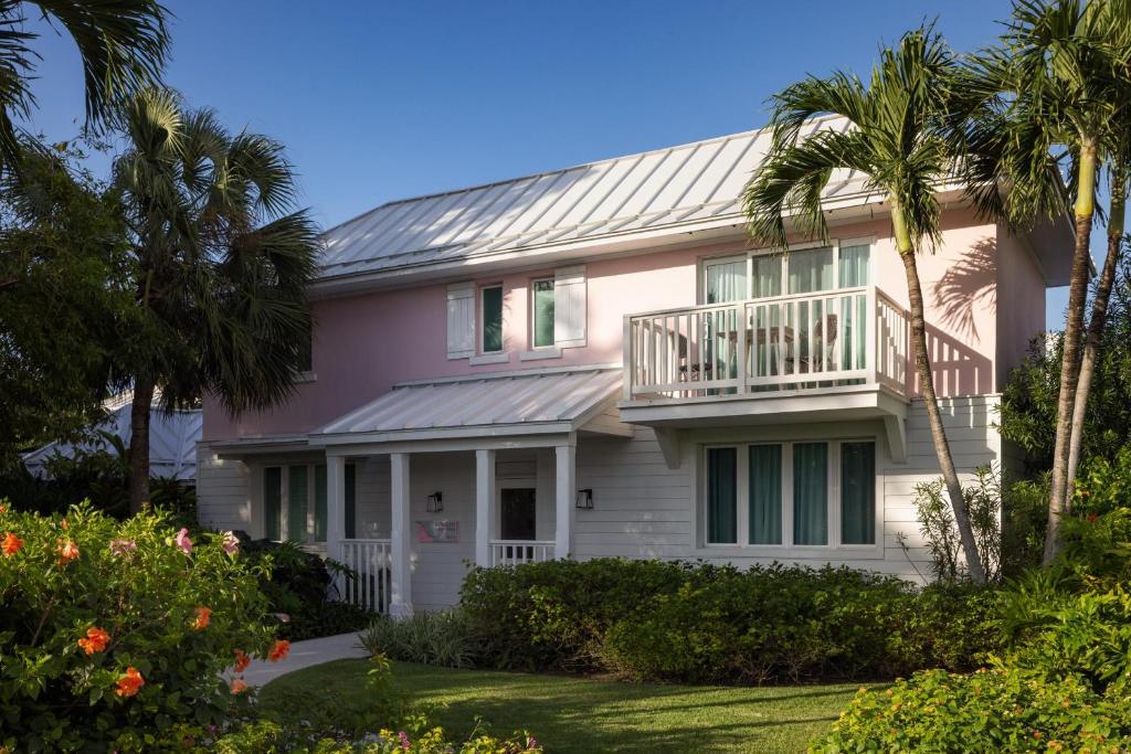 Sandals Royal Bahamian All Inclusive - Couples Only - Isla Village Honey Lmoon Luxury Villa Room