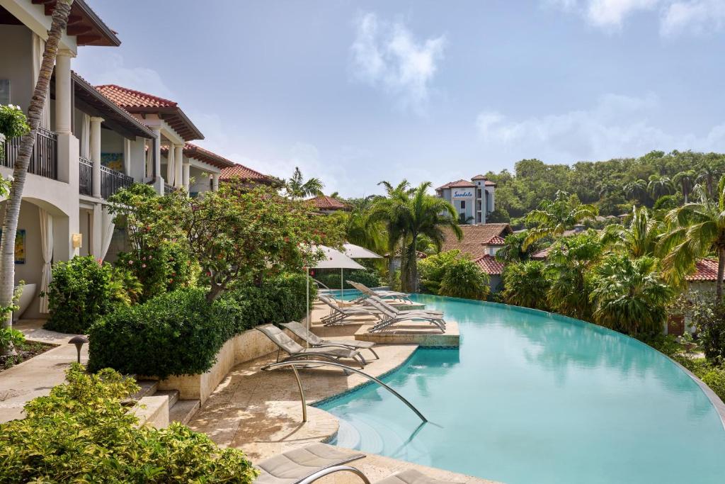 Bazén v ubytování Sandals Grenada All Inclusive - Couples Only nebo v jeho okolí