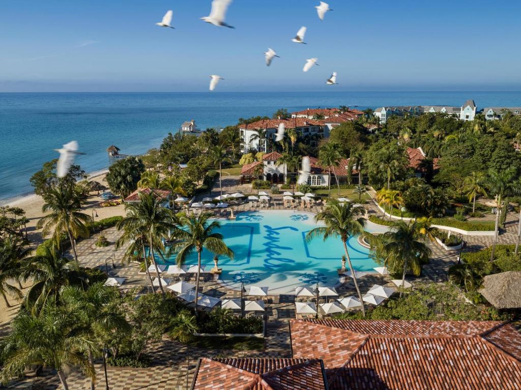Bazén v ubytování Sandals South Coast All Inclusive - Couples Only nebo v jeho okolí
