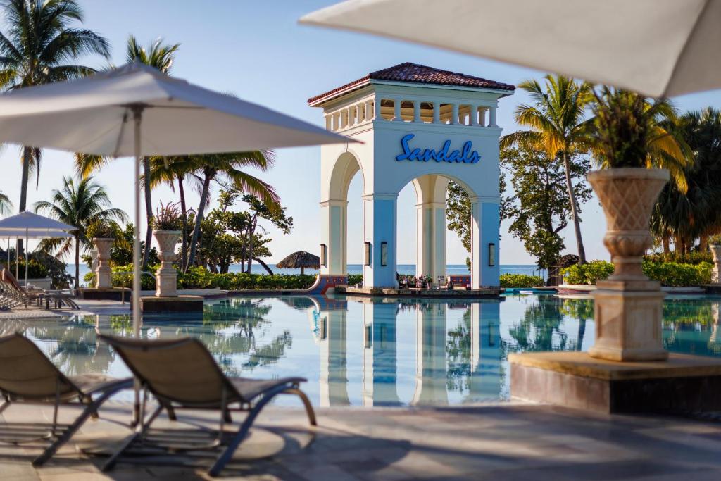 Bazén v ubytování Sandals South Coast All Inclusive - Couples Only nebo v jeho okolí