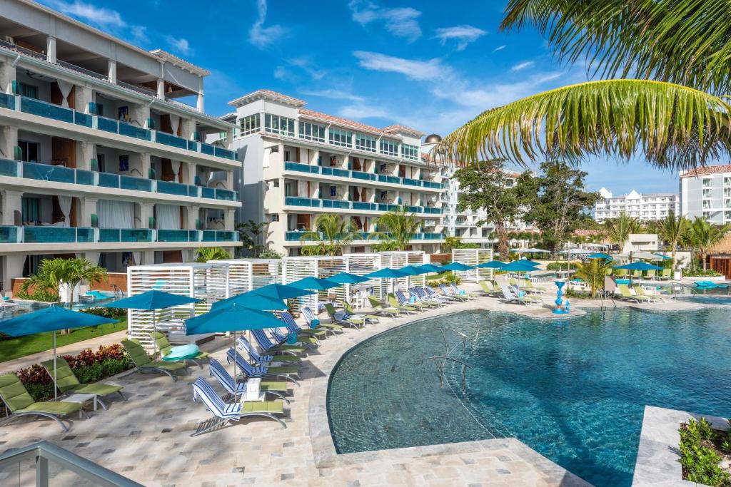 Bassein majutusasutuses Sandals Dunns River All Inclusive Couples Only või selle lähedal