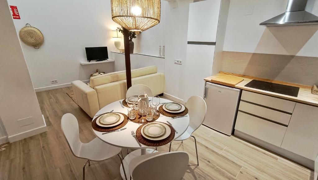 Alamos & old town by ELE Apartments