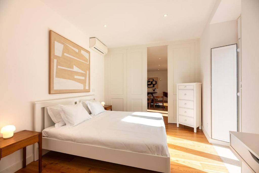 Liberdade Great Bright Apt with AC Elevator Garage