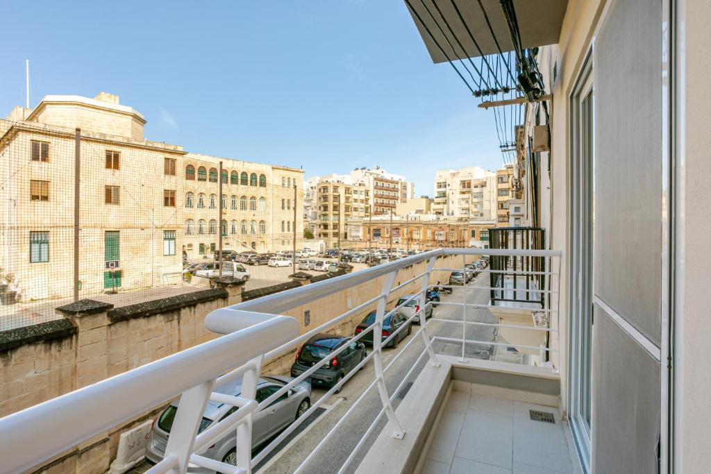 Balkón nebo terasa v ubytování Modern apartment direct access to Sliema beaches