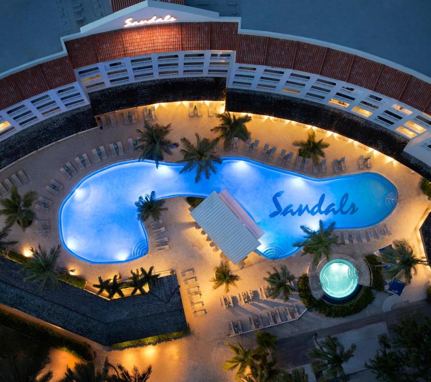 Bazén v ubytování Sandals Barbados All Inclusive - Couples Only nebo v jeho okolí