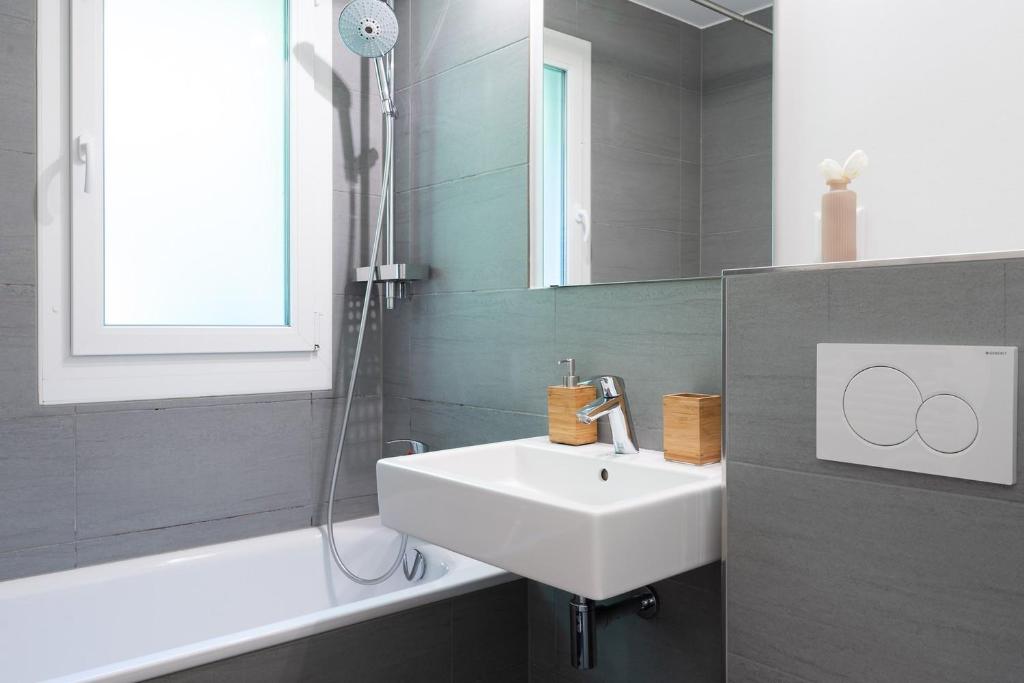 BASELiving Apartment - St Jakob, near ESC - Bahnhof SBB - Resim 8