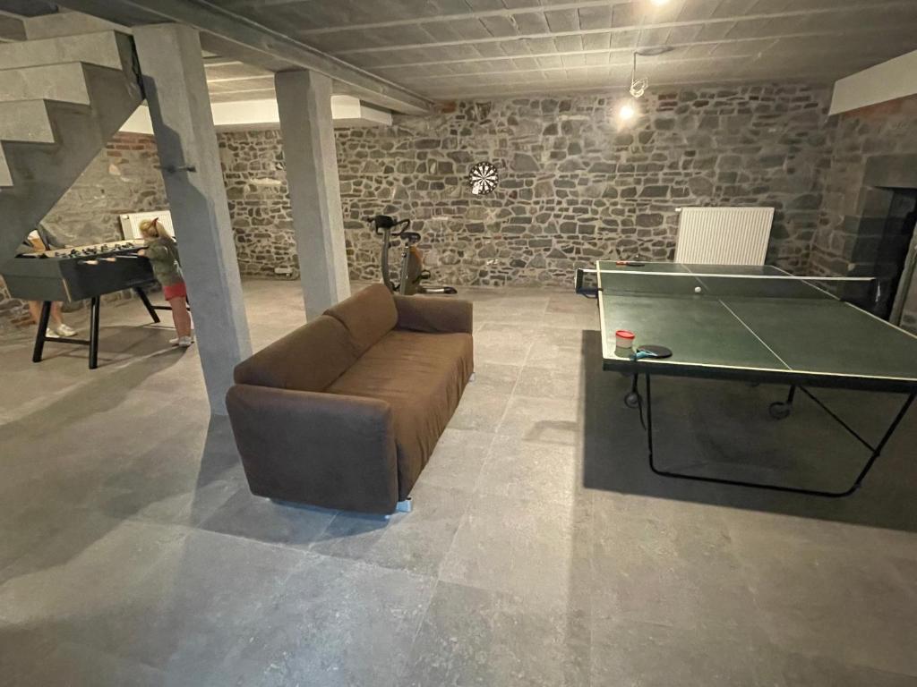 Stolní tenis v ubytování Grand gîte du Moulin de Bourges nebo okolí