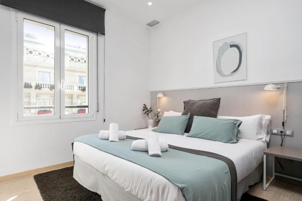 Fisa Rentals Gran Via Apartments - One-Bedroom Apartment