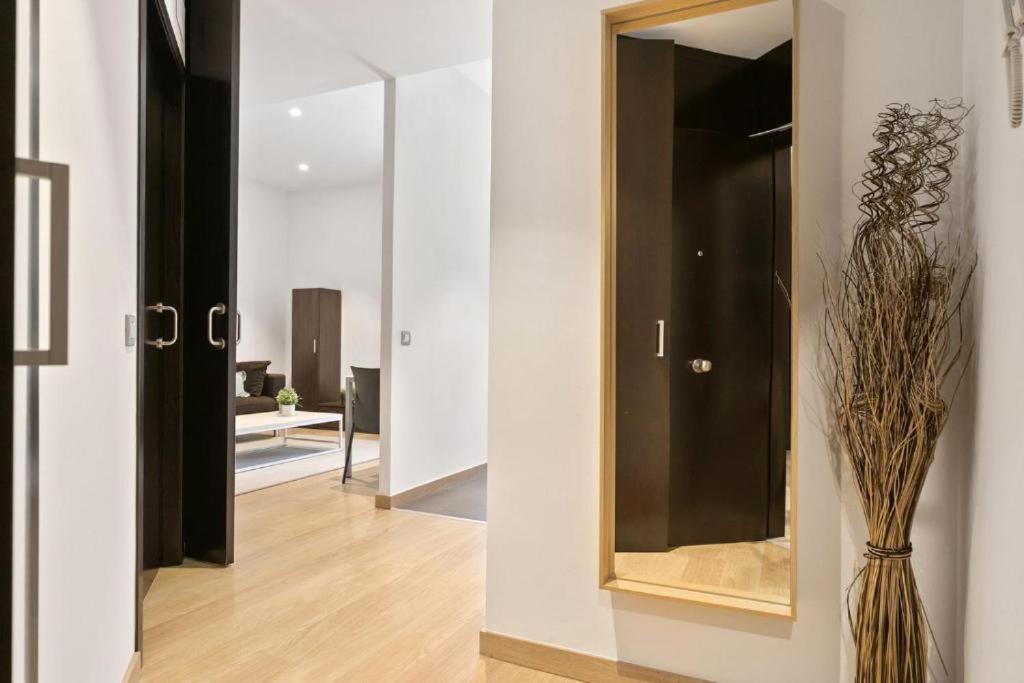 Fisa Rentals Gran Via Apartments - One-Bedroom Apartment