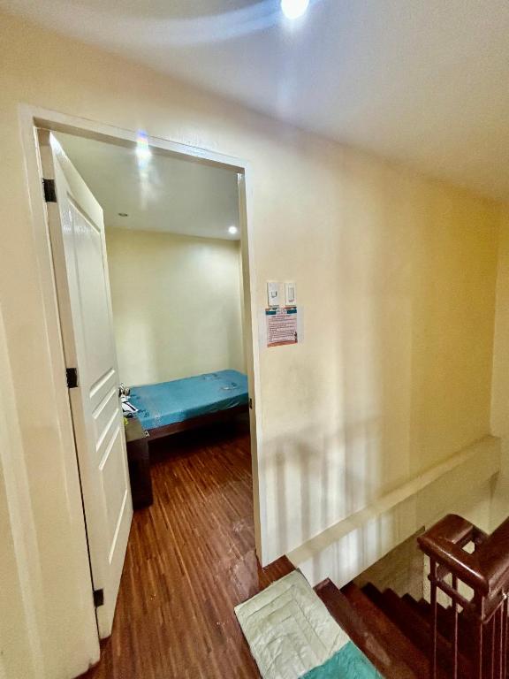 Affordable Fully Furnished House with 3 Bedroom for Family and Big Groups客房内的一张或多张床位