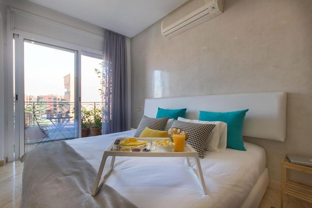 Urban Chic 2 bedrooms in Utimate City Center — photo 3