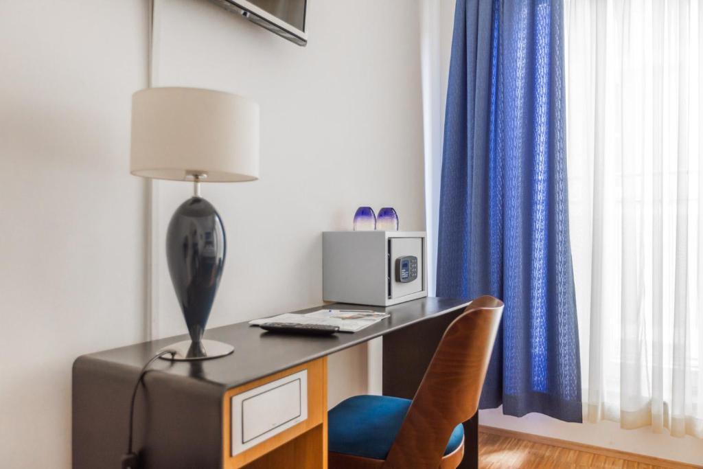 TV a/nebo společenská místnost v ubytování Hotel Freischütz