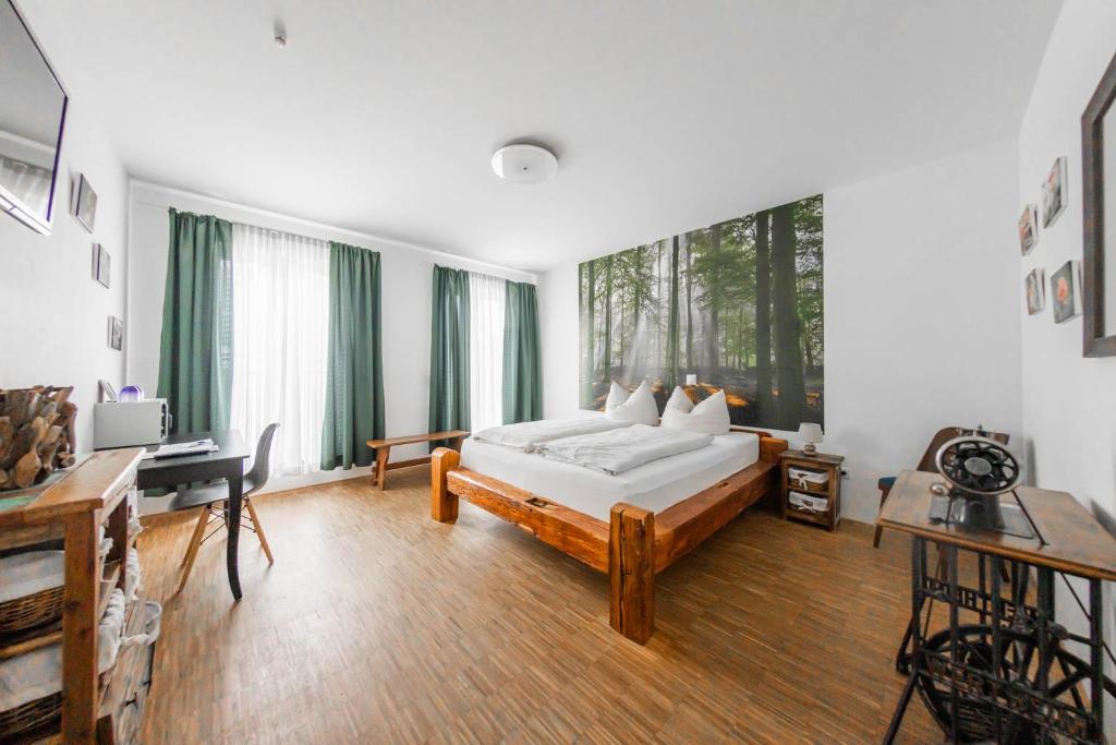 Postel nebo postele na pokoji v ubytování Hotel Freischütz