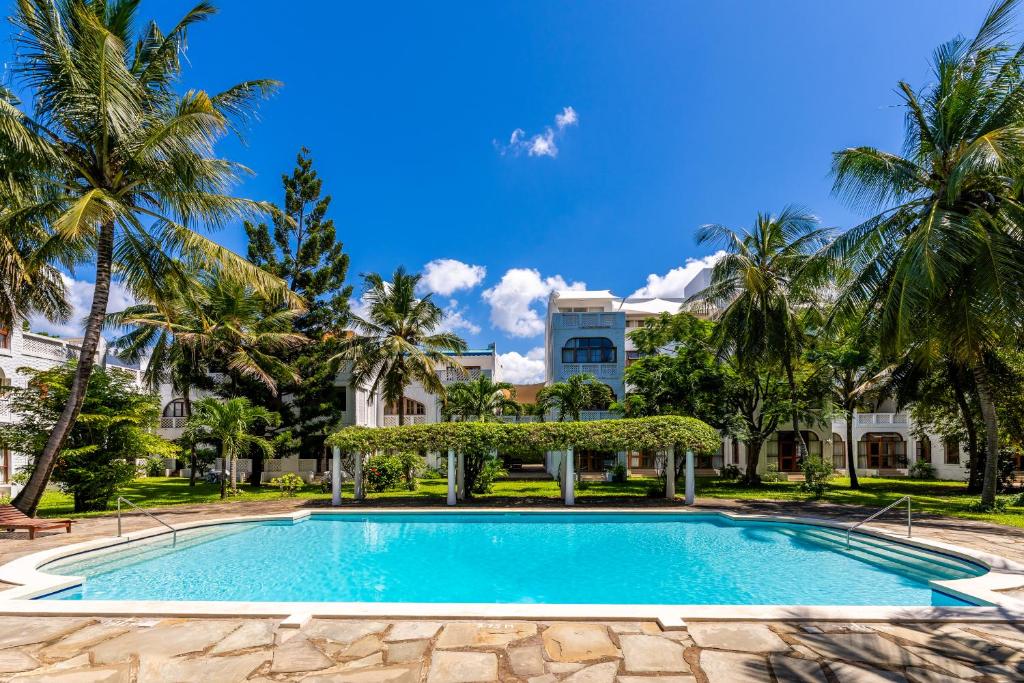 Digital Nomad Luxury Stay Beach Gardens: Ultimate Escape 3 Digital Nomad Luxury Stay Beach Gardens: Ultimate Escape