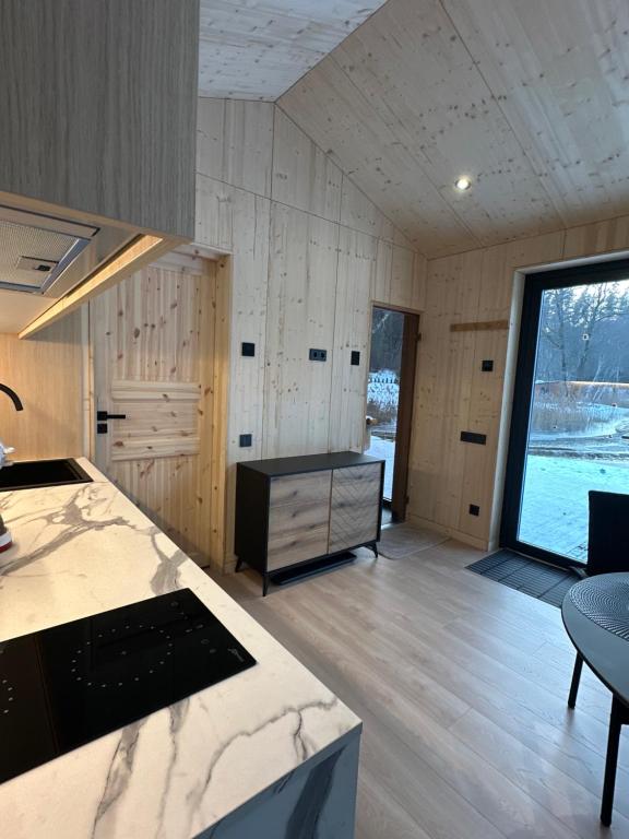 Postel nebo postele na pokoji v ubytování Dubinga River Valley House & SPA - FREE sauna