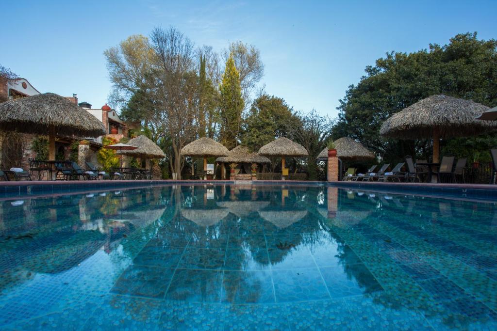 Bazén v ubytování Atotonilco Hotel & Club nebo v jeho okolí