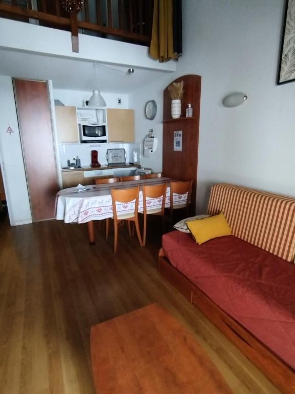O bucătărie sau chicinetă la Résidence Le Pic du Midi - maeva Home - Appartement 3 pièces 6 personnes - Confort MAE-1891