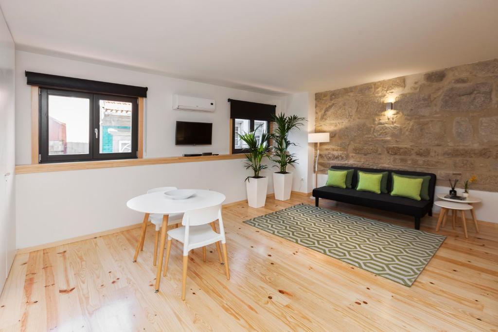 Oporto Local Studios - 