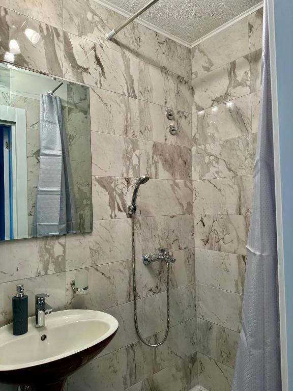 Koupelna v ubytování Vila Veljković - Sobe & apartmani " Ljupče "