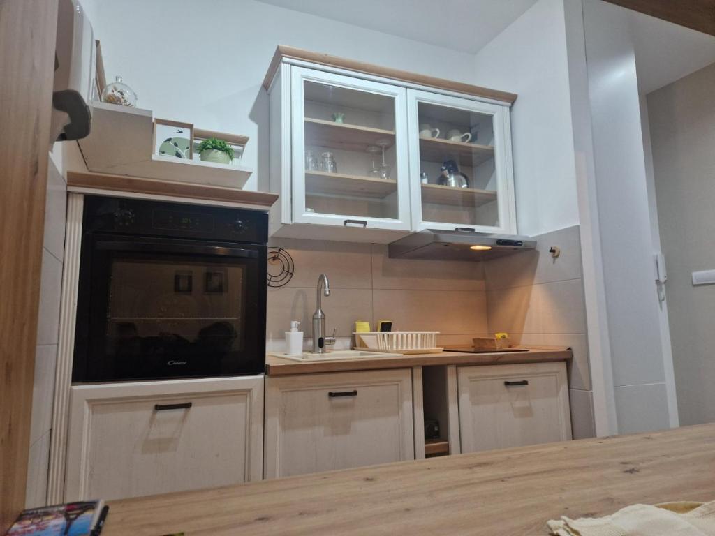 Köök või kööginurk majutusasutuses Apartman Park
