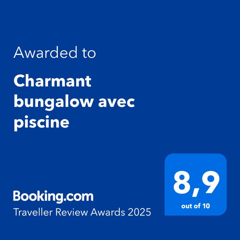 Certifikát, hodnocení, plakát nebo jiný dokument vystavený v ubytování Charmant bungalow avec piscine