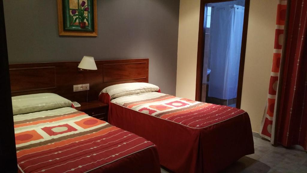 Hostal Restaurante El Lirio, Bollullos par del Condado ...