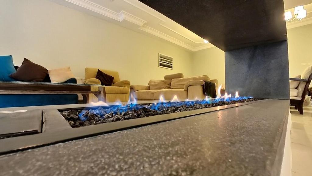 Φωτογραφία από το άλμπουμ του Heart of Jubiha - Amman - Fully furnished Flat στο Αμμάν