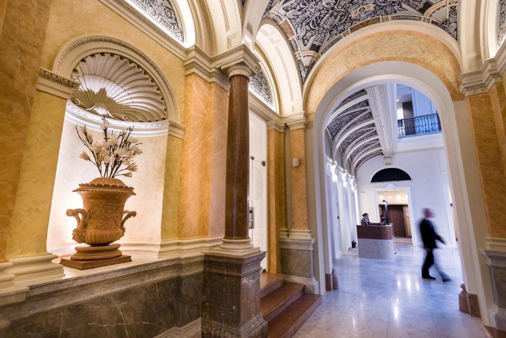 Hotel Moments Budapest by Continental Group - Resim 9