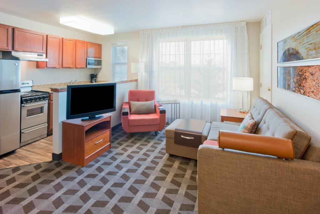 TownePlace Suites Minneapolis West/St. Louis Park photo