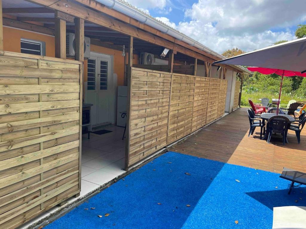 Patio nebo venkovní prostory v ubytování La suite Corossol