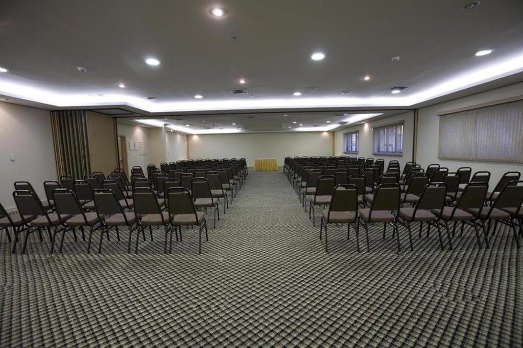 Konferenční prostory v ubytování Flat Hotel Slaviero Guarulhos