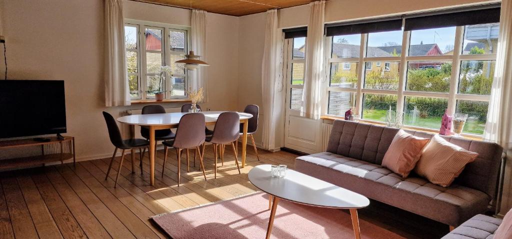 Istumisnurk majutusasutuses Pilehuset
