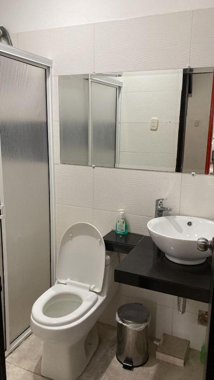 Koupelna v ubytování AVENTURa HOTEL