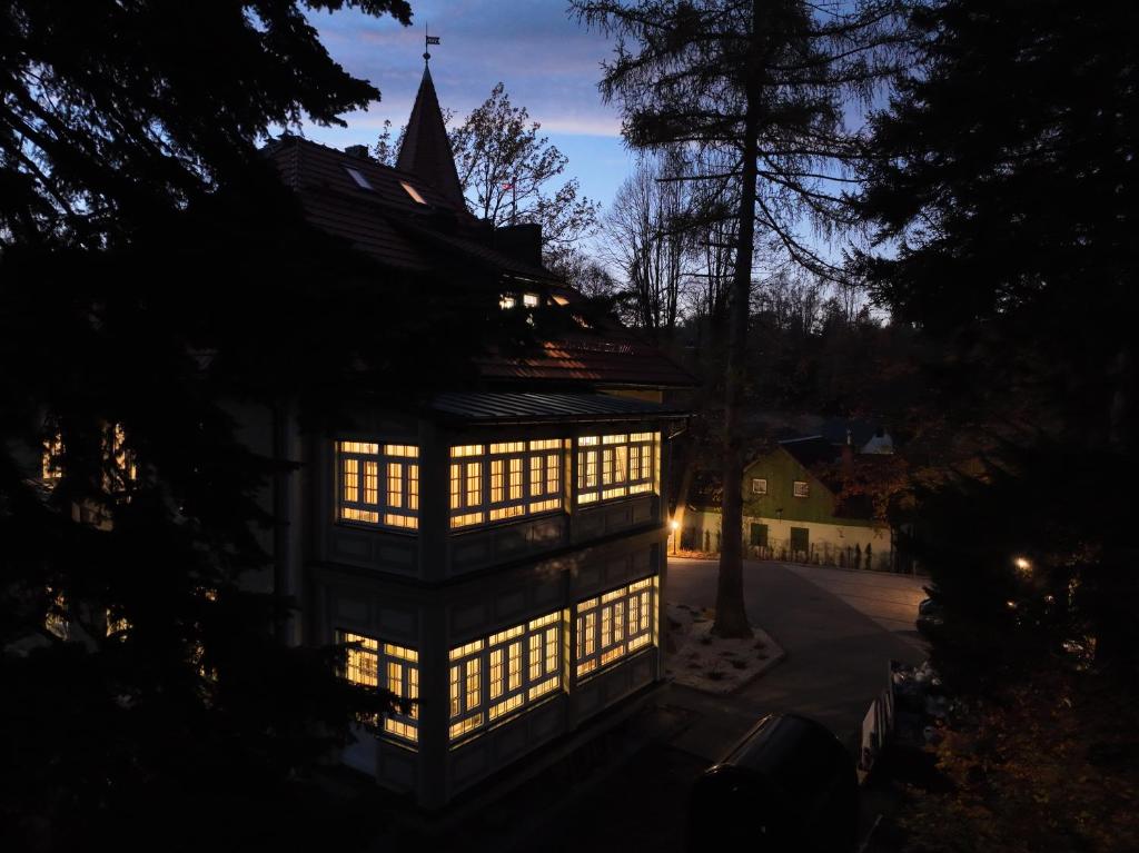 Budova, kde se aparthotel nachází