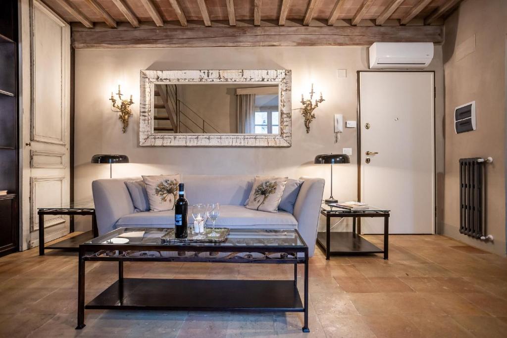 Posedenie v ubytovaní Stylish apartment in the historic center of Cortona