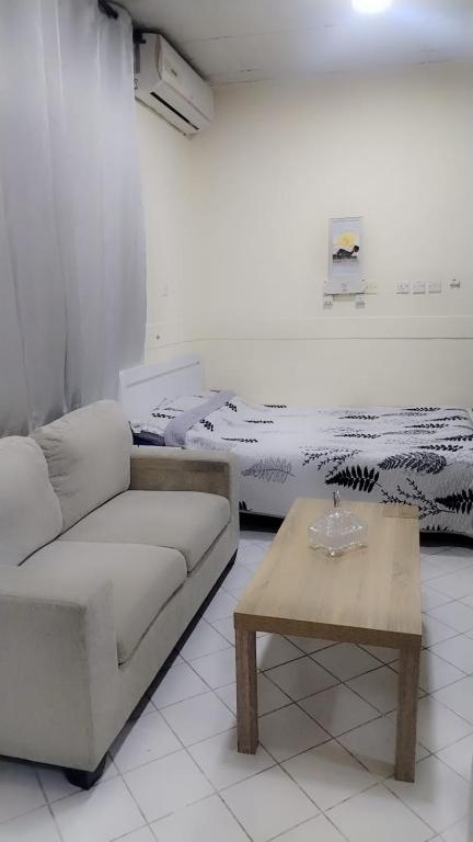 Gallery image of Mushrif Studio in Abu Dhabi