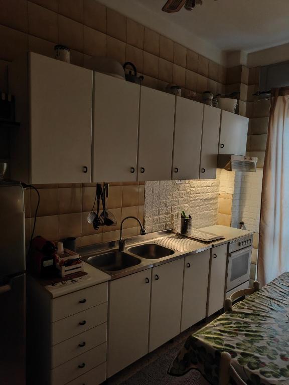 Kuchnia lub aneks kuchenny w obiekcie Etnea Gioeni House Suite