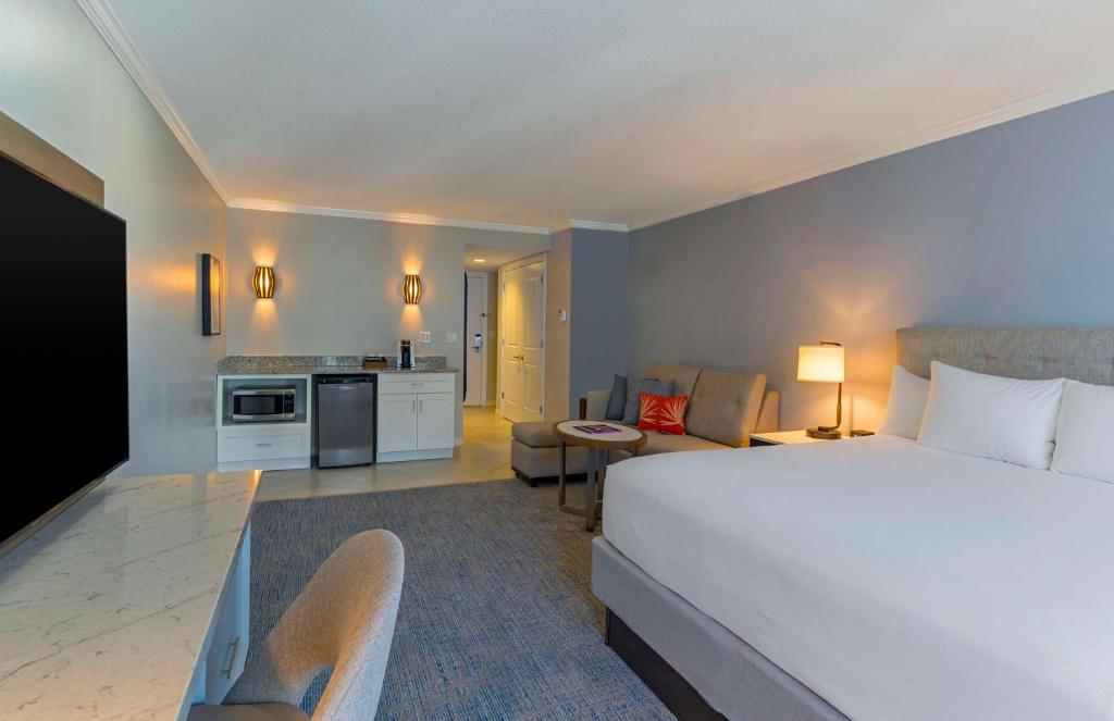Hyatt Regency Clearwater Beach Resort & Spa - 