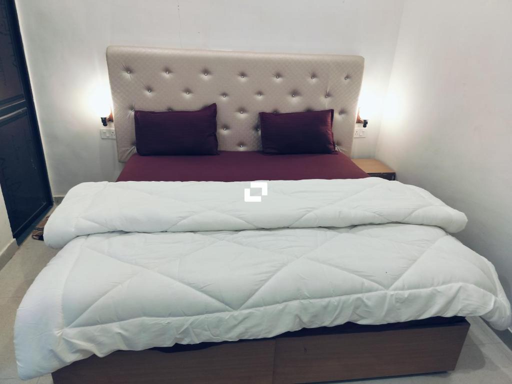 Khajuraho Hostel - Camera Doppia Deluxe