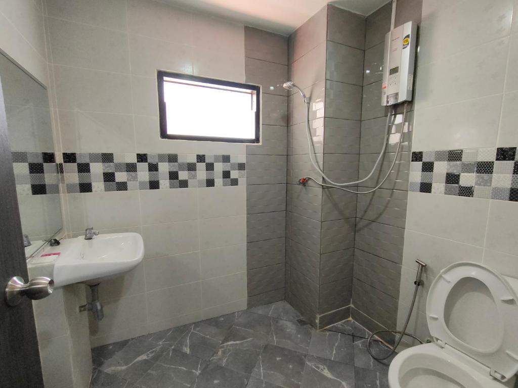 Ένα μπάνιο στο นครินทร์ เพลส - Nakarin PIace