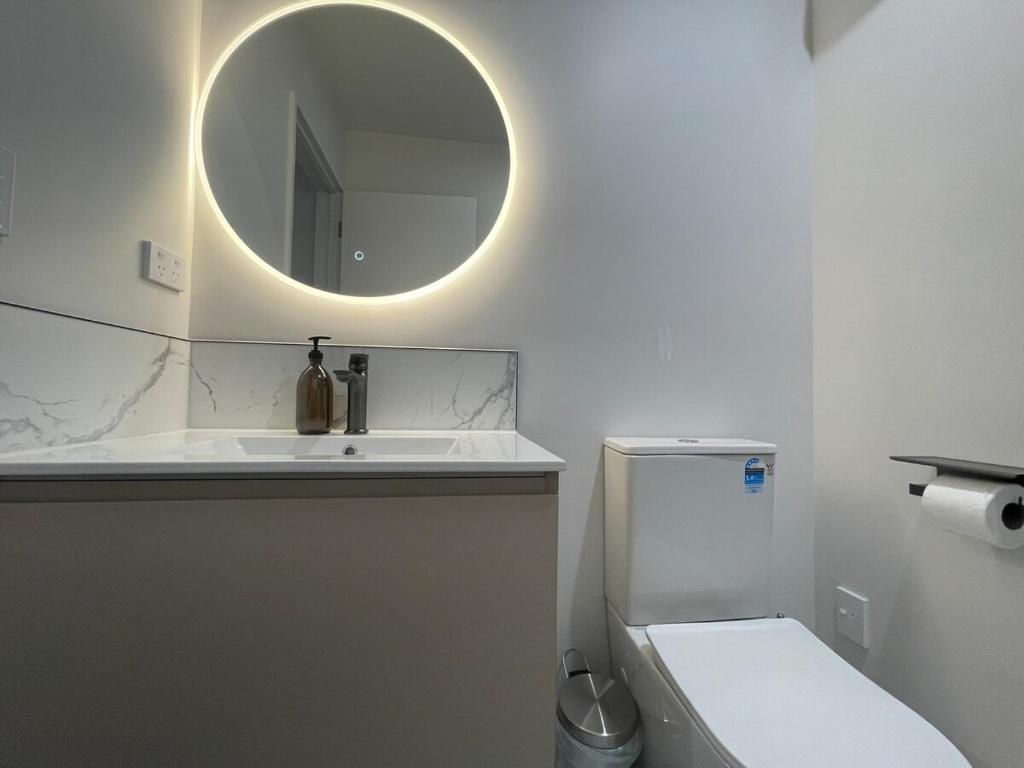 Luxury 2 Bed Near ARA, Stadium and CBD With Parking - Resim 21