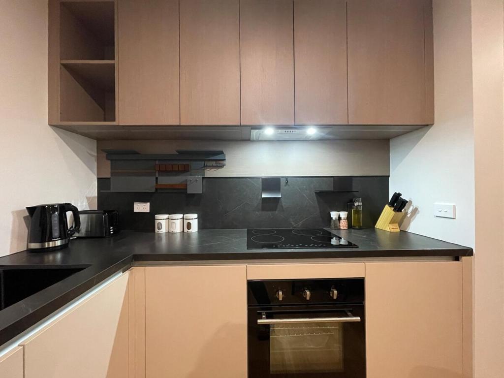 Luxury 2 Bed Near ARA, Stadium and CBD With Parking - Resim 29