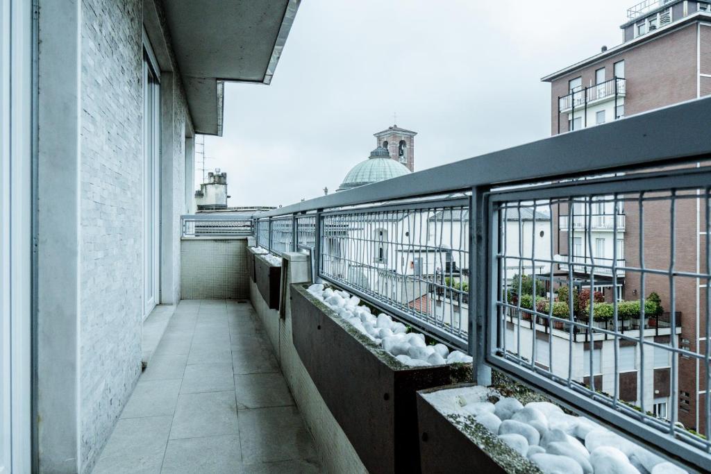 Balkón nebo terasa v ubytování Ram7 Lux Charmant Apartment Gallarate