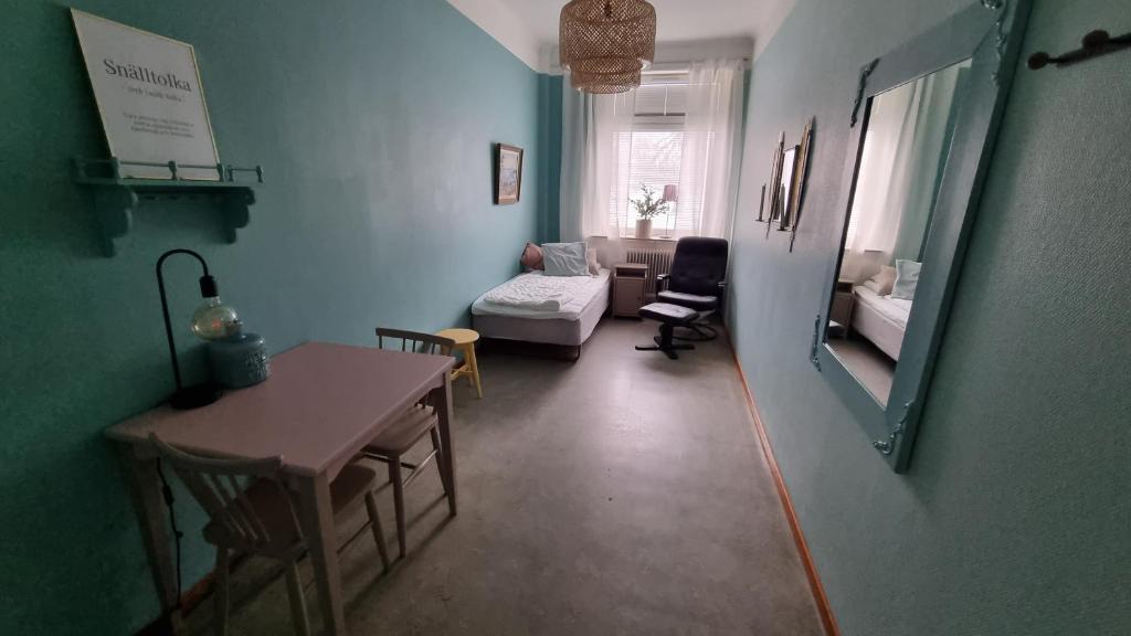 Postel nebo postele na pokoji v ubytování Piteå Vandrarhem