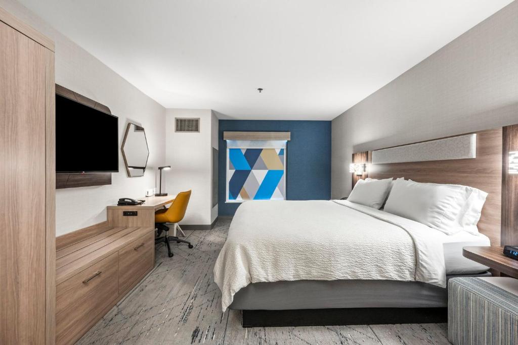 Holiday Inn Express Hotel & Suites Lincoln-Roseville Area by IHG - Habitación Estándar King