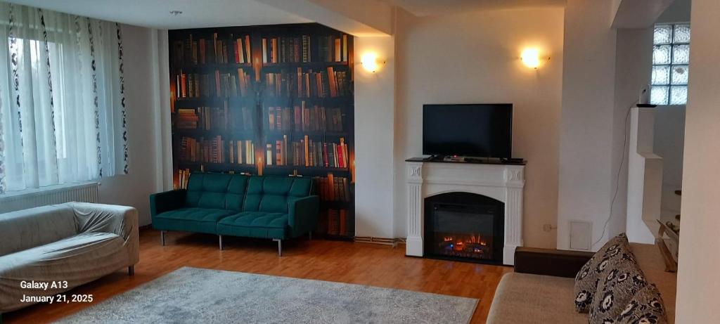 VillaWeb 9rooms - Long term business aparthotel 29 Euro per night per room, min 3months - Resim 4